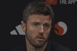 卡里克：红牌判罚太过离谱，对手首个进球本应因犯规被取消