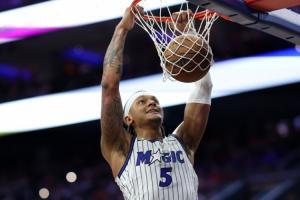 你什么状元？班凯罗附加赛送灾难表现 狂投22球仅得18分还有6失误