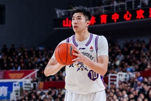 8次封盖生涯新高！邹雨宸6中3拿到13分10板1助8帽 4前场板