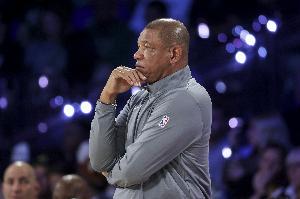 路威：终身难忘老里的人生教诲 他强制我们去儿童医院&革命纪念馆