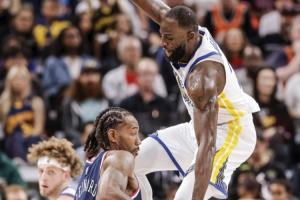 给尊重！追梦拖着一条伤腿绝命时刻助攻库里+抢断边线球+单断小卡