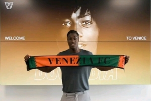 标价1000万欧！意媒：国米、米兰等队正关注22岁威尼斯中场姆比亚