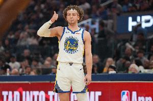 继续保持状态！波杰姆斯基上半场8中4得12分5板 三分5中2