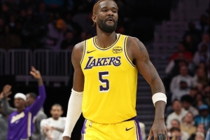 艾顿：打火箭我必须全力冲板 我以前也当过下狗我们必须团结一致