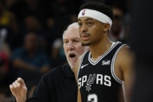 凯尔登亲笔：放下自尊接受替补！马刺就是最强&季后赛放马过来吧