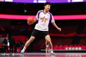 冉珂嘉成为第4位被WNBA选秀选中的中国球员 首位被选中的中国后卫