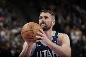 基昂特·乔治：乐福是我心中的GOAT 每天他都在鼓励我