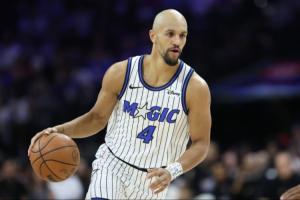 手感不够防守来凑！萨格斯半场5中1仅得3分2板1助 但贡献2次抢断