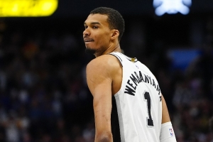 乔·约翰逊：在未来的8-10年里 文班每年都会是MVP前3