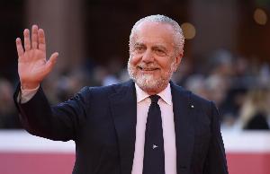 德佬：应该取消红黄牌规则+犯规就先被罚出场 理想比赛时间25分钟