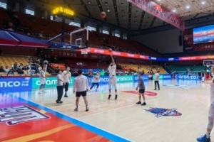 记者：北京队已确定新外援也基本达成意向 但流程复杂还需时间