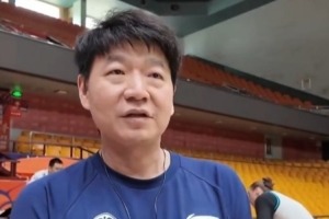 邱彪：克里斯注册了肯定要上 常规赛没结束 斯蒂尔继续跟队伍一起