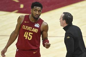 阿特金森：我想帮助米切尔&哈登和阿伦变得更好 不想要最佳教练奖