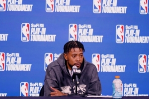 【完整版】古德温：被阿夫迪亚进球后很沮丧 今天努力去限制库里