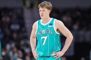 最佳新秀要没了？克尼佩尔近6战场均10.8分4.5板2.7助 三分42中10