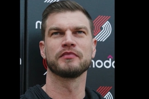 斯普利特：利拉德这赛季不会复出 他专注下赛季 对此有专门的计划