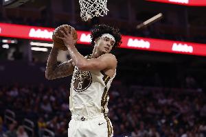 未来三年年薪500万美元！桑托斯本赛季场均9.2分3.9板2.3助0.9断