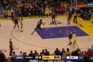 黄雀在后！阿门积极追防 腾空暴起送肯纳德遮天大帽