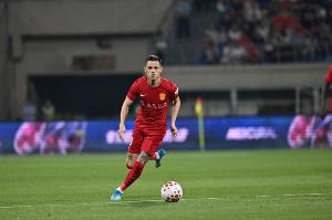 肯帕努独闯山城：重庆很适合我 从中超跳入国家队！