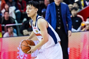 徐杰谈状态不佳：肠胃炎犯了 一直隐隐阵痛 弯着腰比站着舒服一些