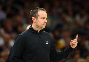 奥特：雷霆看起来近期真正找到了节奏 对阵他们始终是巨大挑战