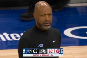 要认真了？活塞一波10-0小高潮打停魔术 分差仅剩1分