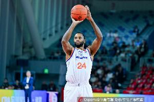 手刃旧主！弗格16投10中轰全场最高31分外加7助3断 三分11中6