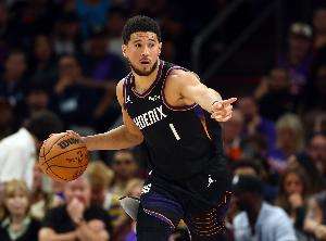 布克：雷霆人人都具备威胁 SGA是绝对核心他也能给队友创造机会