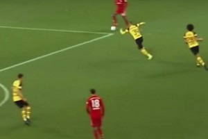 帕科攻入制胜球！重温经典：18/19赛季国家德比，罗伊斯梅开二度