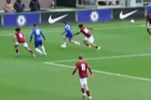 切尔西小孩哥这么猛！这流畅度，伯利看完是不是想给他们签长约？