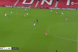 曼联18岁天才加时绝杀！奥比·马丁冷静扣过门将破门，淡定秀腹