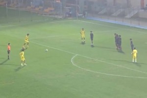 扛着球队赢球！迷你罗戴帽+任意球破门