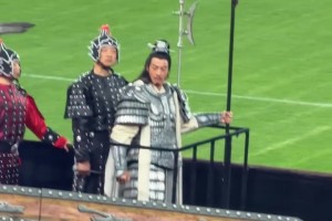 宿迁子弟何在？现场实拍何润东霸气“项羽”造型亮相苏超