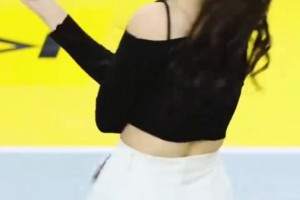 让人无限遐想的背影！韩国啦啦队美女的大摆锤！